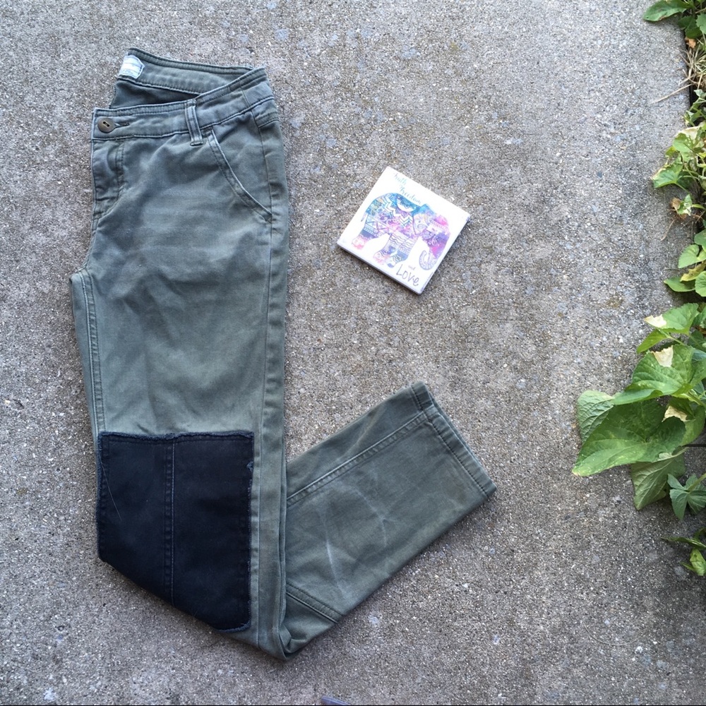 Free People Olive & Black Crop Jeans Size 0